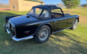 Triumph-tr250-1968-black-21