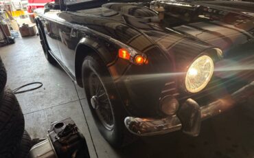 Triumph-tr250-1968-black-22