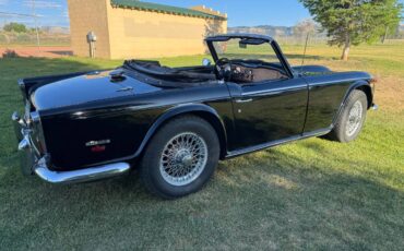 Triumph-tr250-1968-black-5