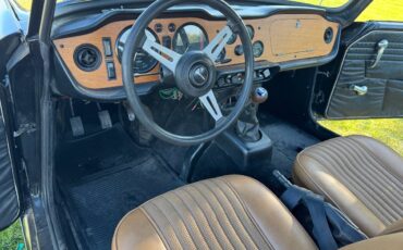 Triumph-tr250-1968-black-8