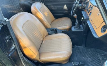 Triumph-tr250-1968-black-9