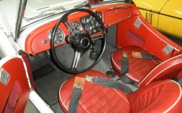Triumph-tr3b-roadster-1962-white-2