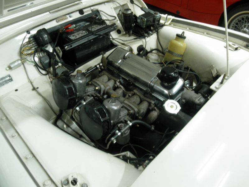 Triumph-tr3b-roadster-1962-white-7