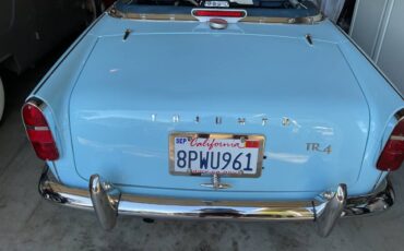 Triumph-tr4-1962-blue-6