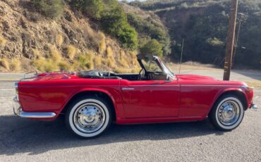 Triumph-tr4a-1968-red-1