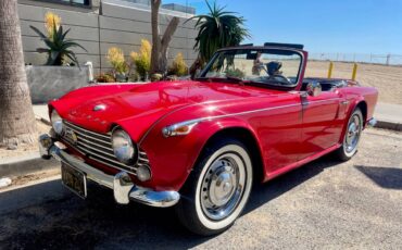 Triumph-tr4a-1968-red-4