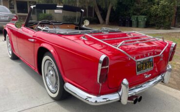 Triumph-tr4a-1968-red-5