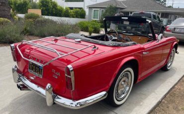 Triumph-tr4a-1968-red-7