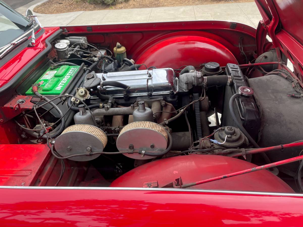 Triumph-tr4a-1968-red-9
