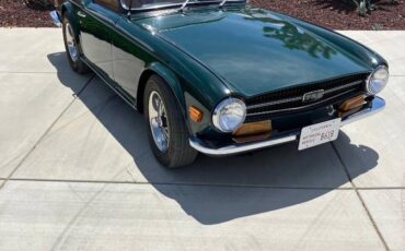 Triumph-tr6-1970-green-1