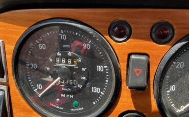 Triumph-tr6-1970-green-10