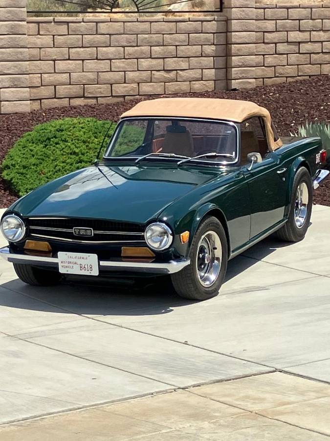 Triumph-tr6-1970-green