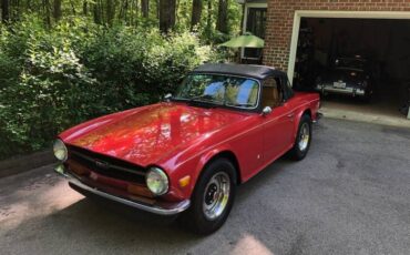 Triumph-tr6-1972-red