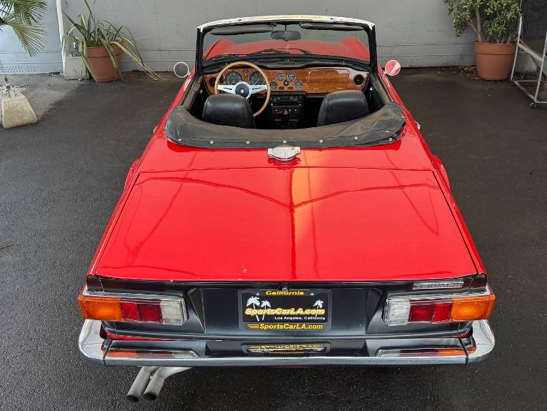 Triumph-tr6-1973-13