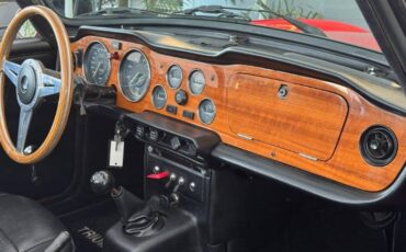 Triumph-tr6-1973-14