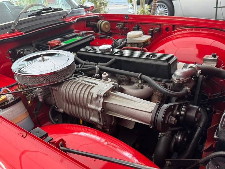 Triumph-tr6-1973-15