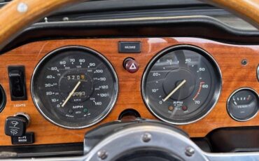 Triumph-tr6-1973-18