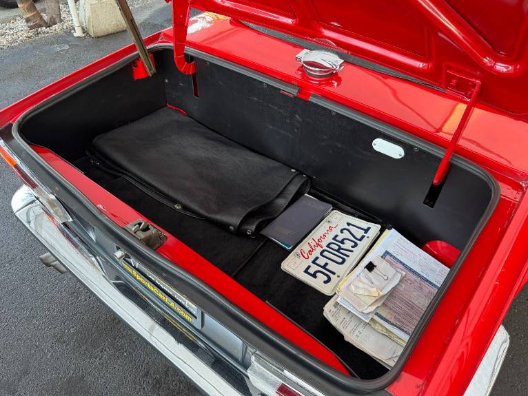 Triumph-tr6-1973-2
