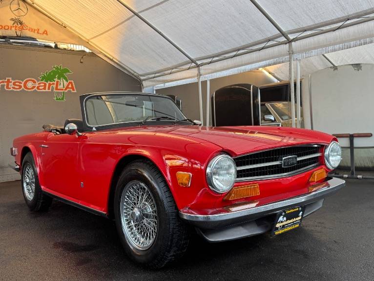 Triumph-tr6-1973-4
