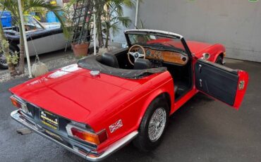 Triumph-tr6-1973-6