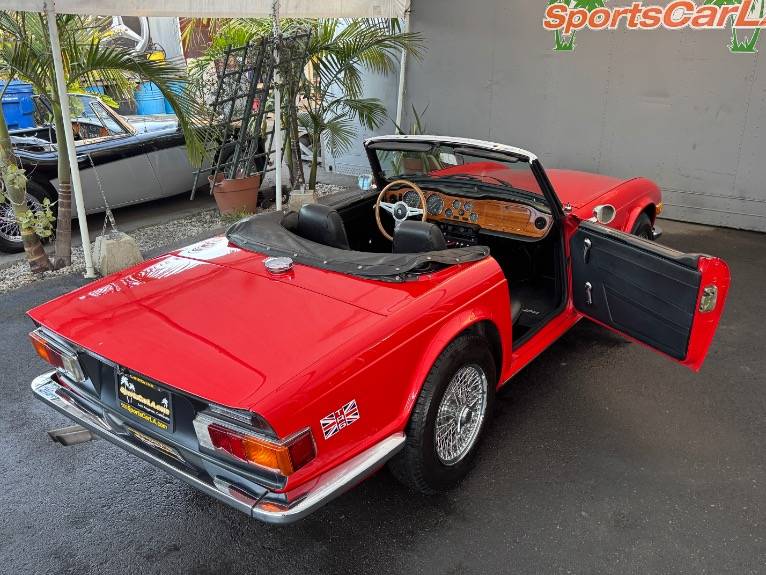 Triumph-tr6-1973-6