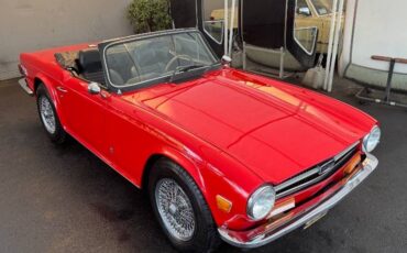 Triumph-tr6-1973-8