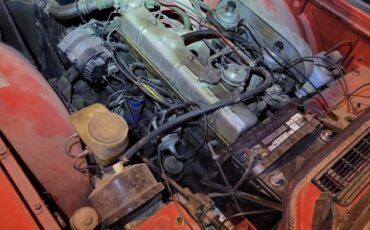 Triumph-tr6-1973-red-1