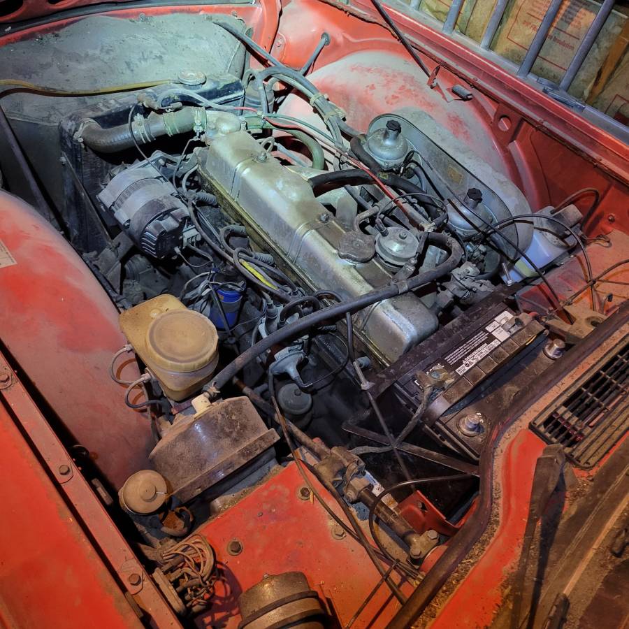 Triumph-tr6-1973-red-1