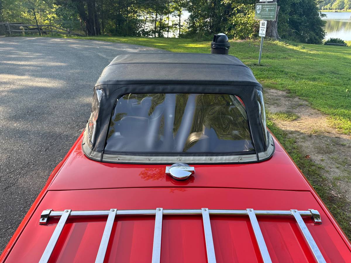 Triumph-tr6-1973-red-1