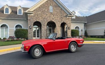 Triumph-tr6-1973-red-39