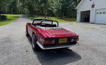 Triumph-tr6-1973-red-4