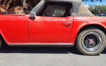 Triumph-tr6-1973-red-4