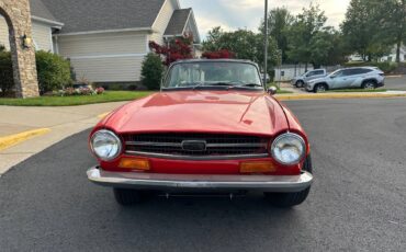 Triumph-tr6-1973-red-40