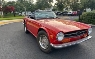Triumph-tr6-1973-red-41