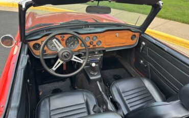 Triumph-tr6-1973-red-44