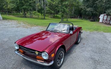 Triumph-tr6-1973-red