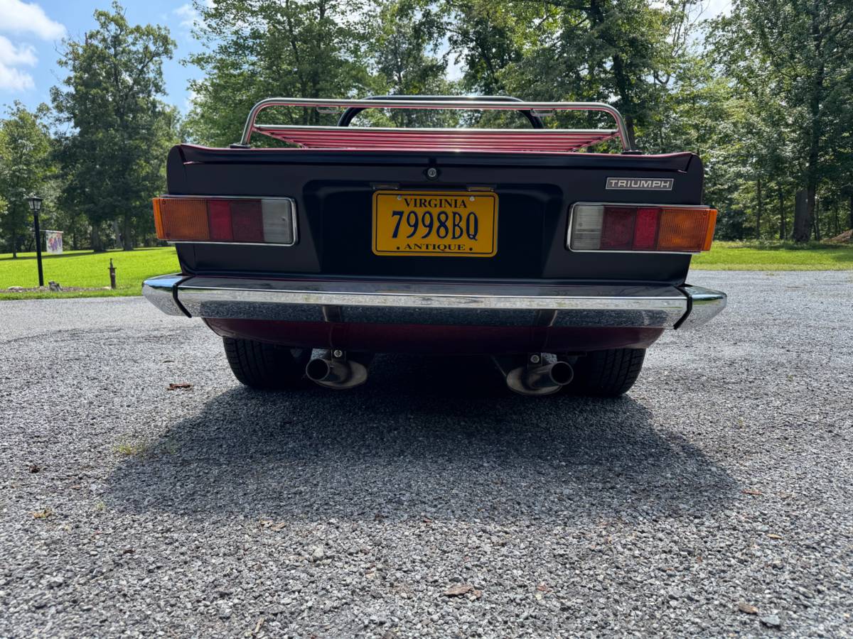 Triumph-tr6-1973-red-6