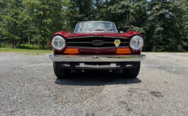 Triumph-tr6-1973-red-7