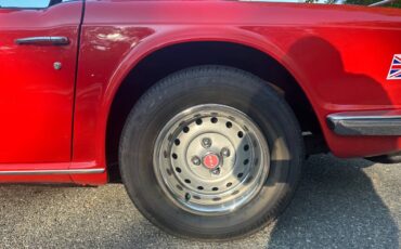 Triumph-tr6-1973-red-9