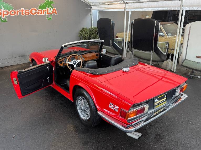 Triumph-tr6-1973