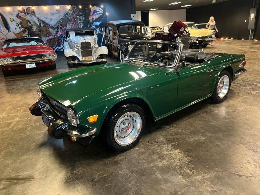 Triumph-tr6-1976-green-1