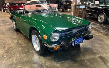 Triumph-tr6-1976-green-12