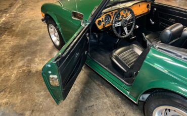 Triumph-tr6-1976-green-15