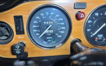 Triumph-tr6-1976-green-22