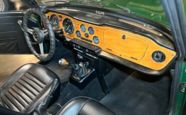 Triumph-tr6-1976-green-23