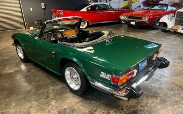 Triumph-tr6-1976-green-3