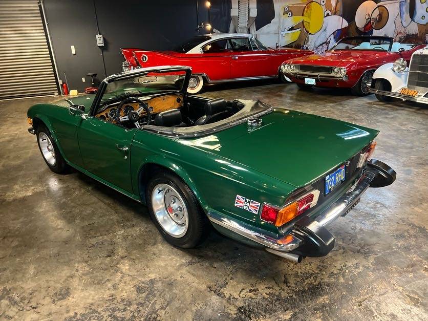 Triumph-tr6-1976-green-3