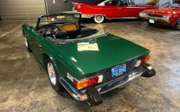 Triumph-tr6-1976-green-4