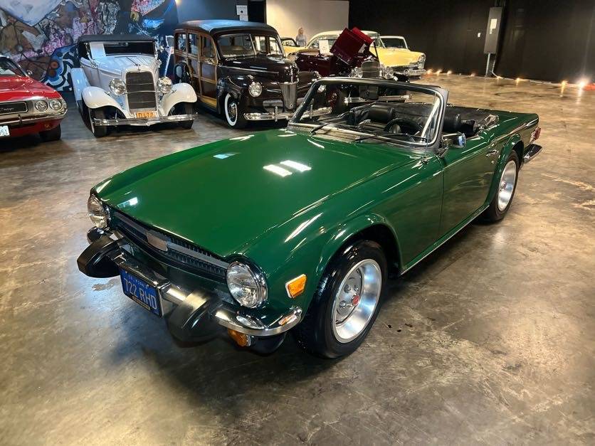 Triumph-tr6-1976-green