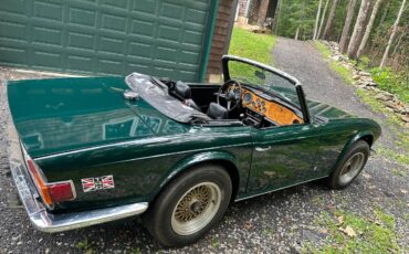 Triumph-tr6-convertible-1974-green-1